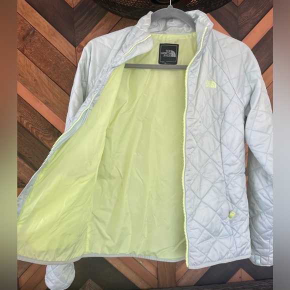The North Face Women’s Lightweight Puffer Jacket size Small - Picture 2 of 9
